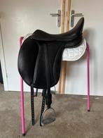 EDIX TUDOR dressuur 18 inch ALL IN PAKKET, Dieren en Toebehoren, Paarden en Pony's | Zadels, Ophalen of Verzenden, Zo goed als nieuw