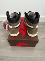 Nike Air Jordan 1 High Travis Scott Dark Mocha, Kleding | Heren, Schoenen, Ophalen of Verzenden, Zo goed als nieuw, Bruin