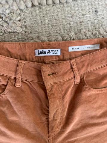 Lois Raval high rise flare beschikbaar voor biedingen
