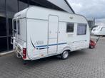 Adria Altea 390 DS Bed + Zit + WC 850KG leeg Bovag 2025 !!, Caravans en Kamperen, Caravans, Schokbreker, Bedrijf, Treinzit, 750 - 1000 kg