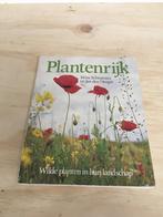 Boek Plantenrijk Wilde planten in hun landschap Wim Schroeve, Boeken, Verzenden, Zo goed als nieuw, Tuinieren en Tuinplanten