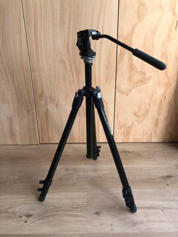 Manfrotto 055xdb statief met  700RC2 video hoofd