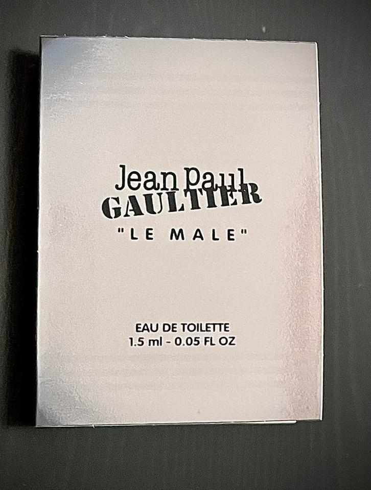 Jean Paul Gaultier - Le Male - Eau de Toilette proefje 1,5ml, Sieraden, Tassen en Uiterlijk, Uiterlijk | Parfum, Nieuw, Ophalen of Verzenden