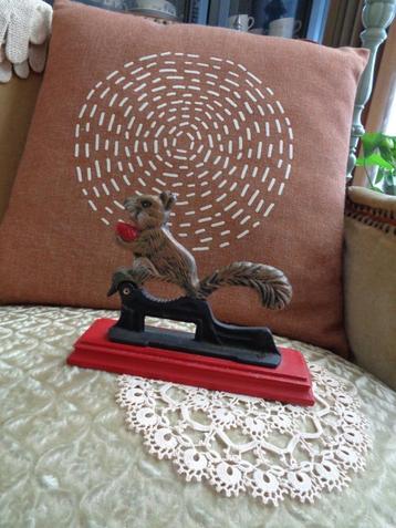 Vintage Gietijzeren Notenkraker Eekhoorn ** Mimosa ** beschikbaar voor biedingen