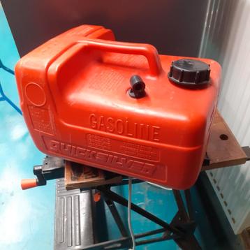 Losse benzine tank aanhangmotor beschikbaar voor biedingen