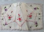 3 oude zakdoekjes ongebruikt en met bloemmotief, Antiek en Kunst, Ophalen of Verzenden