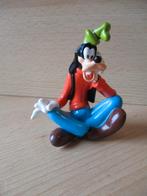 Disney Goofy kunststof poppetje  zittend  8cm, Ophalen of Verzenden, Overige figuren, Zo goed als nieuw, Beeldje of Figuurtje
