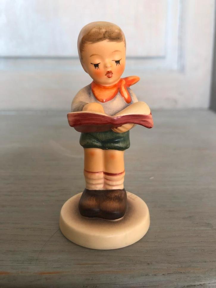 Beeldje van Hummel. Goebel. Nummer: 2087 B., Verzamelen, Beelden en Beeldjes, Zo goed als nieuw, Hummel, Verzenden