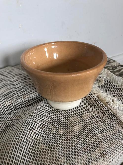 Antiek kopje beboterd petrus regout, Antiek en Kunst, Antiek | Servies los, Ophalen of Verzenden