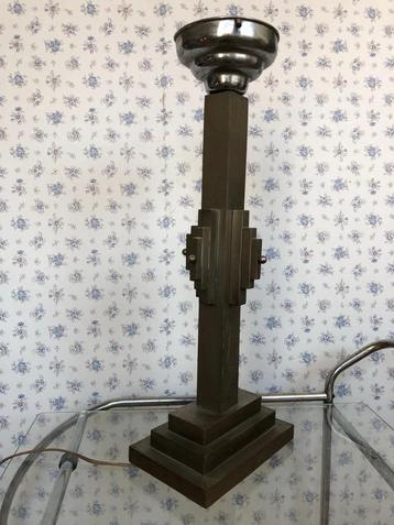 Antieke Art Deco tafellamp hoge voet beschikbaar voor biedingen