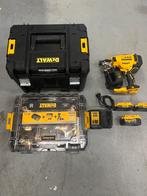 De walt rolspijker tecker i.z.g.s met 3 accu’s, Doe-het-zelf en Verbouw, Gereedschap | Handgereedschap, Ophalen, Zo goed als nieuw