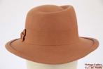 Vintage Dameshoed beige roze 55 = S tot XS gratis verzenden, Ophalen of Verzenden, Gedragen, 55 cm (S, 6⅞ inch) of minder, Hoed