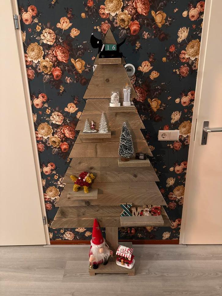 Steigerhouten Kerstboom, Huis en Inrichting, Woonaccessoires | Wanddecoraties, Zo goed als nieuw, Ophalen