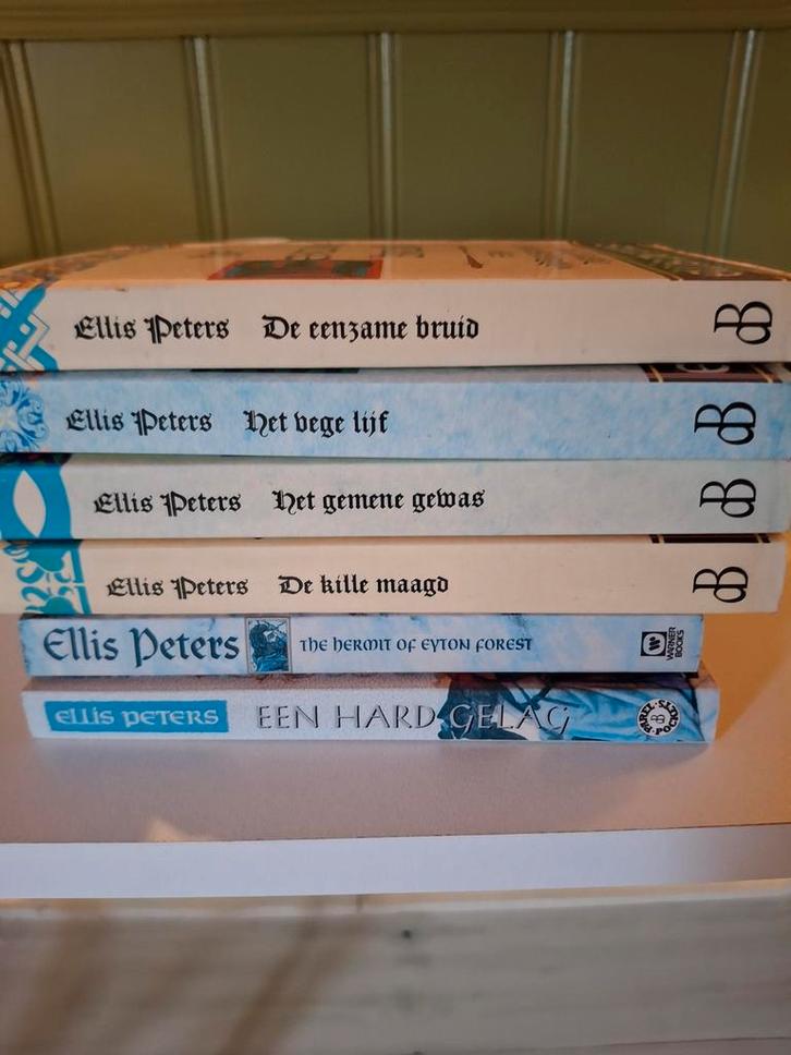 Ellis Peters boeken, middeleeuwse detectives, Boeken, Detectives, Gelezen, Ophalen