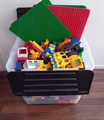 100 l box vol met lego duplo beschikbaar voor biedingen
