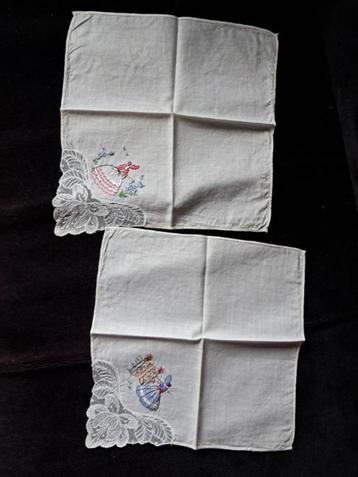 brocante  oude zakdoekjes 2 x beschikbaar voor biedingen