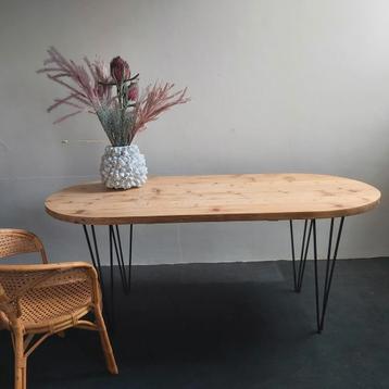 Eettafel hairpinpoten door smid gemaakt beschikbaar voor biedingen