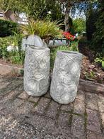 Set van 2 sierlijke bloempotten, Ophalen, Rond, Tuin, Zo goed als nieuw