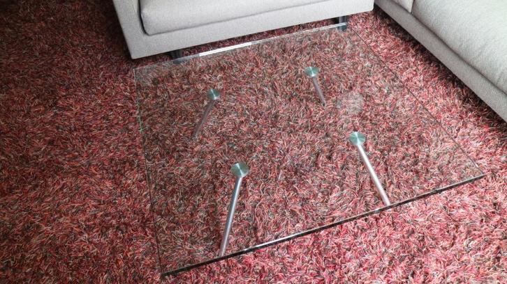 Beek Maupertuus glazen salontafel., Huis en Inrichting, Tafels | Salontafels, Minder dan 50 cm, 50 tot 100 cm, 50 tot 100 cm, Vierkant