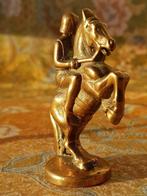 Mooi antiek beeldje uit Engeland van ridder op paard 7,2 cm., Antiek en Kunst, Antiek | Koper en Brons, Ophalen of Verzenden, Koper