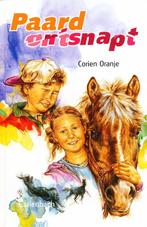 Paard ontsnapt - Corien Oranje Met tekeningen van Kees van S, Boeken, Kinderboeken | Jeugd | 13 jaar en ouder, Gelezen, Corien Oranje