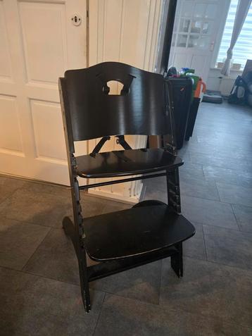 Childhome Meegroeistoel met Blad beschikbaar voor biedingen