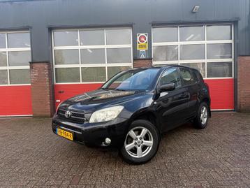 Toyota RAV4 2.0 VVTi Executive 4WD! parkeersens Achter, Lere beschikbaar voor biedingen