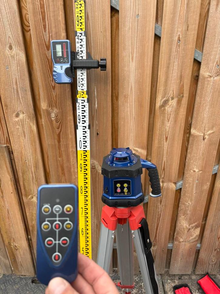 Rotary laser ongebruikt in doos., Doe-het-zelf en Verbouw, Meetapparatuur, Nieuw, Afstand, Ophalen