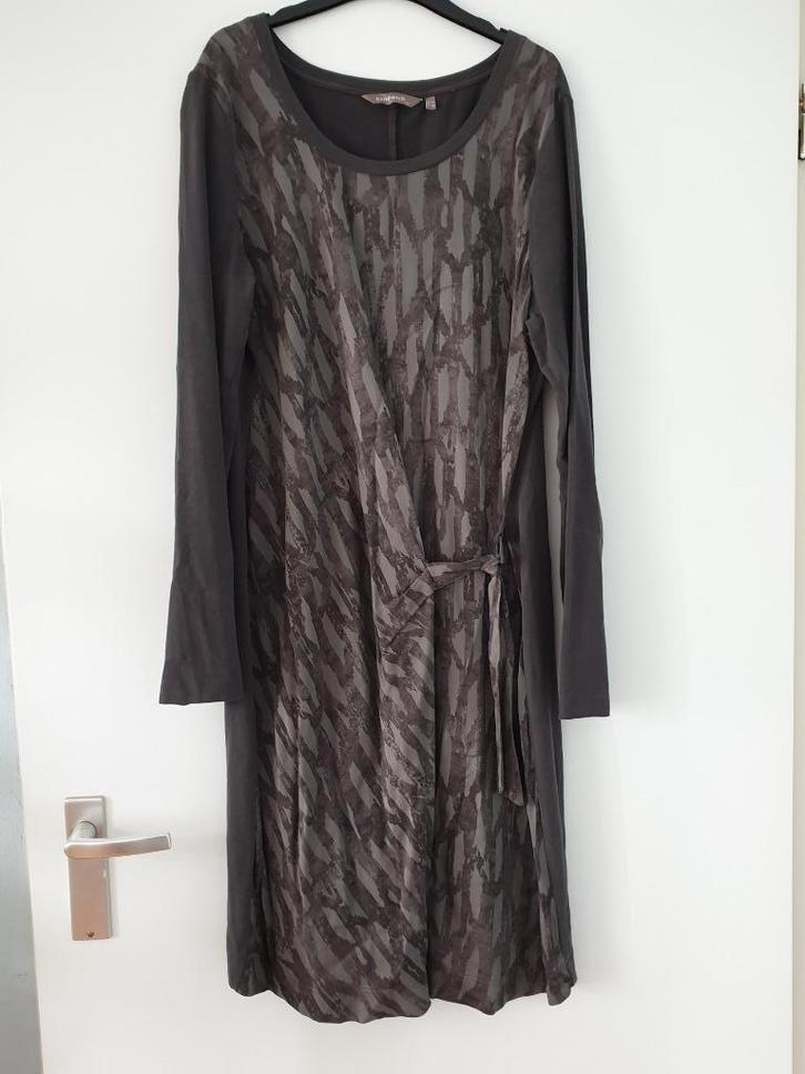 Sandwich Jurk maat 42.., Kleding | Dames, Jurken, Gedragen, Maat 42/44 (L), Grijs, Ophalen