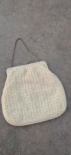 Vintage bruidstasje met zilverkleurige sluiting, Ophalen of Verzenden, Zo goed als nieuw, Zilver, Overige materialen