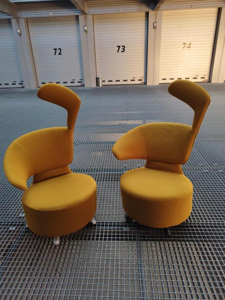 Cassina Aka Biki Chants Stoel 2 stuks, Huis en Inrichting, Stoelen, Zo goed als nieuw, Twee, Stof, Ophalen