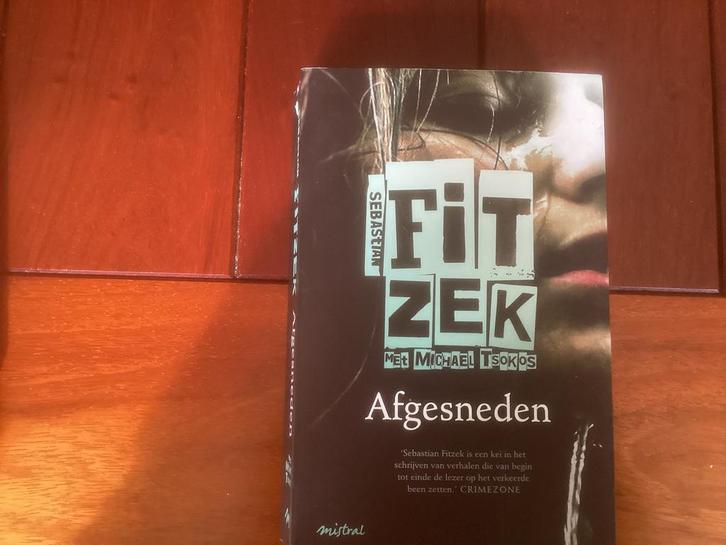 Afgesneden - Sebastian Fitzek, Boeken, Thrillers, Gelezen, Ophalen of Verzenden