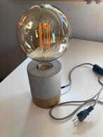 Hippe tafellamp, Huis en Inrichting, Lampen | Tafellampen, Ophalen, Zo goed als nieuw, Overige materialen, Minder dan 50 cm