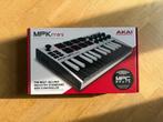 AKAI Professional MPK Mini MK3 White, Muziek en Instrumenten, Midi-apparatuur, Ophalen of Verzenden, Zo goed als nieuw