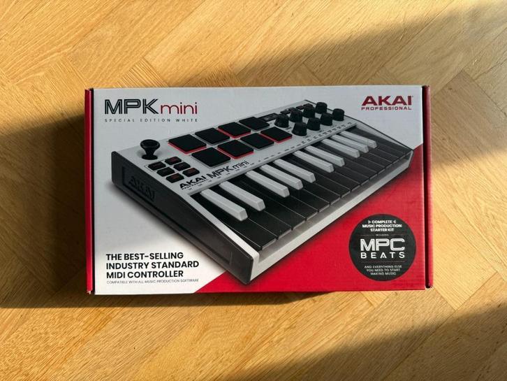 AKAI Professional MPK Mini MK3 White, Muziek en Instrumenten, Midi-apparatuur, Zo goed als nieuw, Ophalen of Verzenden