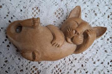 Houten slapende kat sculptuur, Beddgelert Woodcraft Wales beschikbaar voor biedingen