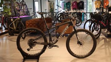 Specialized Epic Expert L beschikbaar voor biedingen