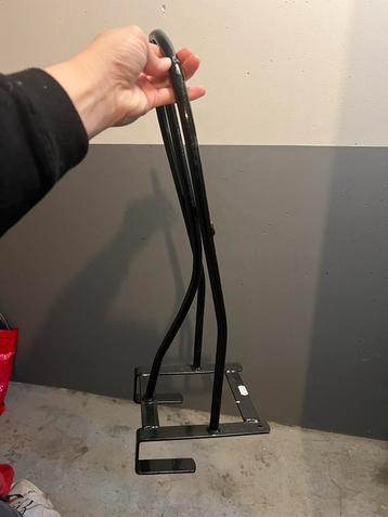 Paardenzadel rek beschikbaar voor biedingen