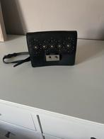 DKNY Schoudertasje – Klein, Elegant & Zo Goed Als Nieuw!, Sieraden, Tassen en Uiterlijk, Tassen | Schoudertassen, Ophalen of Verzenden