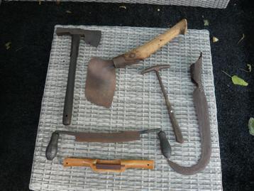 6 x antiek gereedschap beschikbaar voor biedingen