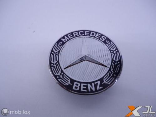 C-KLASSE W204 LOGO MOTORKAP BLAUW A2048170616 NIEUW, Auto-onderdelen, Carrosserie en Plaatwerk, Mercedes-Benz, Gebruikt, Ophalen of Verzenden