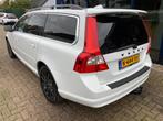 Volvo V70 2.5FT Summum 230PK NAVI / XENON / LEER / PDC / BLI, Auto's, Gebruikt, Beige, Handgeschakeld, Lederen bekleding