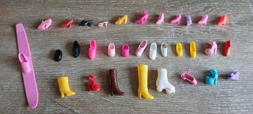 Enkele barbie schoenen laarsjes pumps sneakers slippers ski beschikbaar voor biedingen