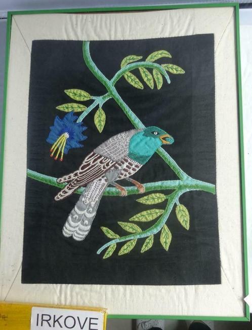 VOGEL MET BES * APPLICATIE KUNST * Gaaf *, Antiek en Kunst, Kunst | Niet-Westerse kunst, Verzenden