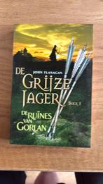 John Flanagan - De ruïnes van Gorlan, Ophalen of Verzenden, Zo goed als nieuw, John Flanagan