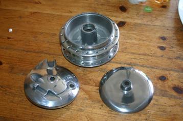517 Naaf 120 mm en afdek platen beschikbaar voor biedingen