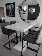 Eetbar met krukken, Ophalen, Zo goed als nieuw