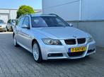 BMW 3-serie Touring 330xi xDrive | M-pakket | Pano dak |, Auto's, Automaat, Lichtsensor, 259 pk, Alcantara