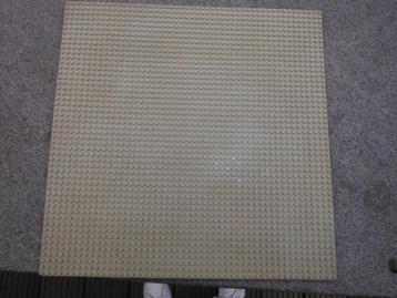grote Lego grondplaat 40 x 40 cm of blauwe Lego rails beschikbaar voor biedingen