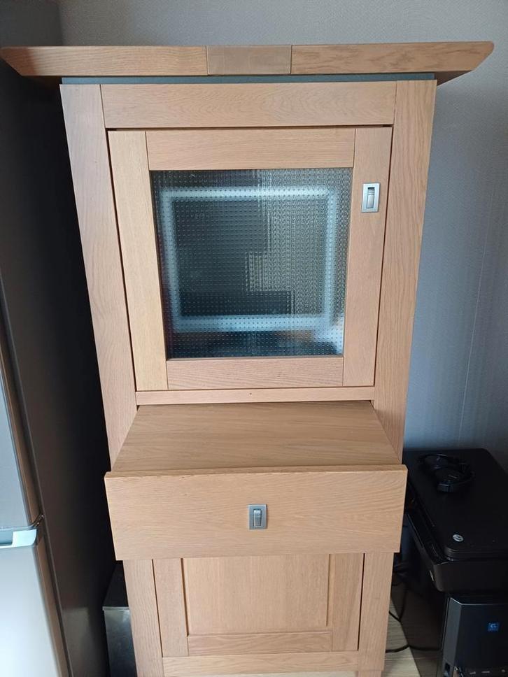 2 IDENTIEKE NETTE LICHTEIKEN KASTEN, Huis en Inrichting, Kasten | Dressoirs, Zo goed als nieuw, 50 tot 100 cm, 25 tot 50 cm, Glas